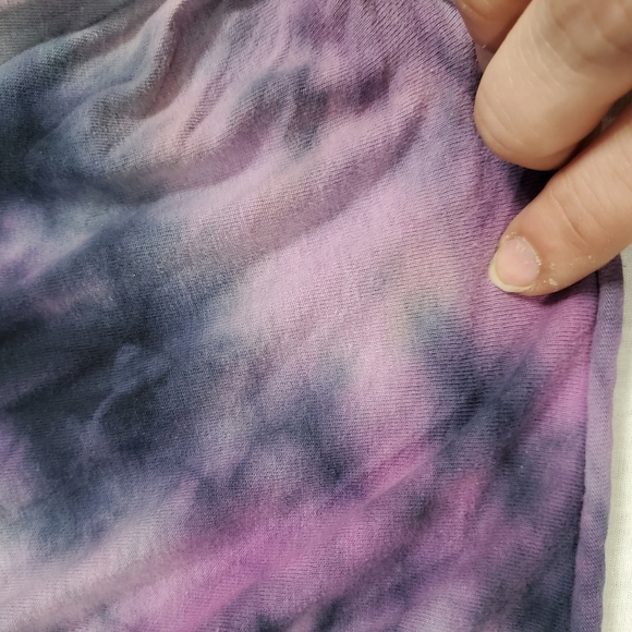 Hot Topic Blue and Purple Crop Top - Picture 10 of 16